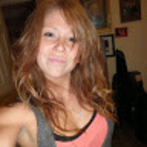 Meet your Posher, Maura - Picture 1 of 1